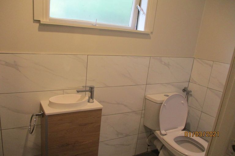 Photo of property in 23 Glenmore Road, Sunnyhills, Auckland, 2010