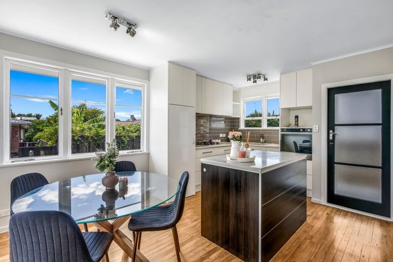 Photo of property in 35 Tampin Road, Hillpark, Auckland, 2102