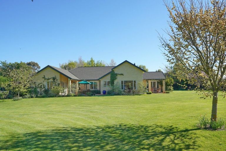 Photo of property in 10 Newton Place, Amberley, 7410