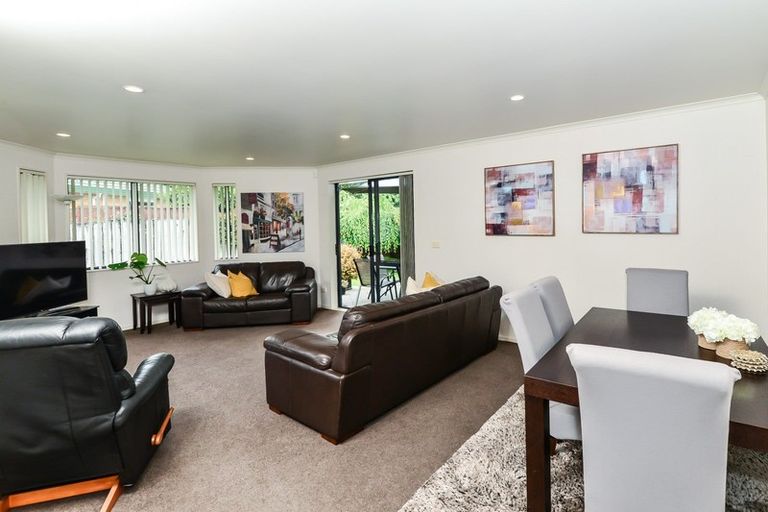 Photo of property in 12 Dorchester Place, Nawton, Hamilton, 3200