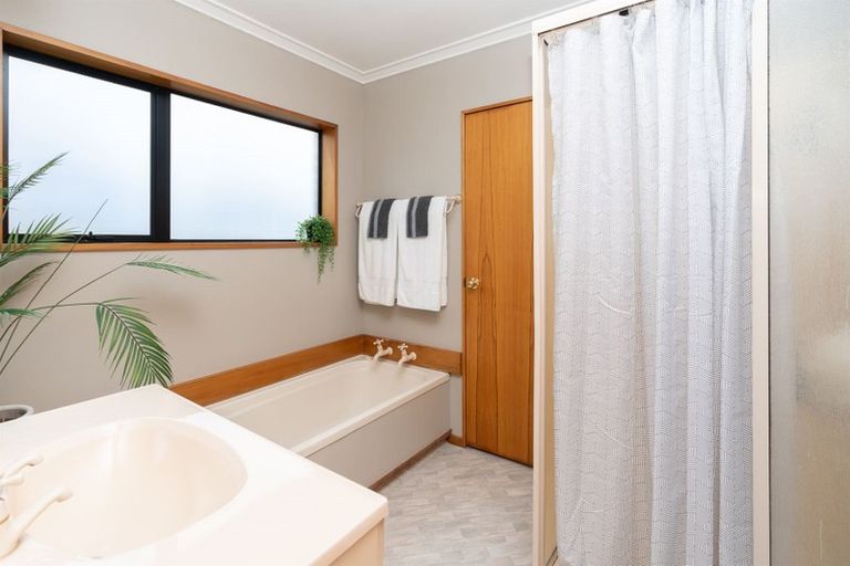 Photo of property in 155a Lake Crescent, Hamilton Lake, Hamilton, 3204