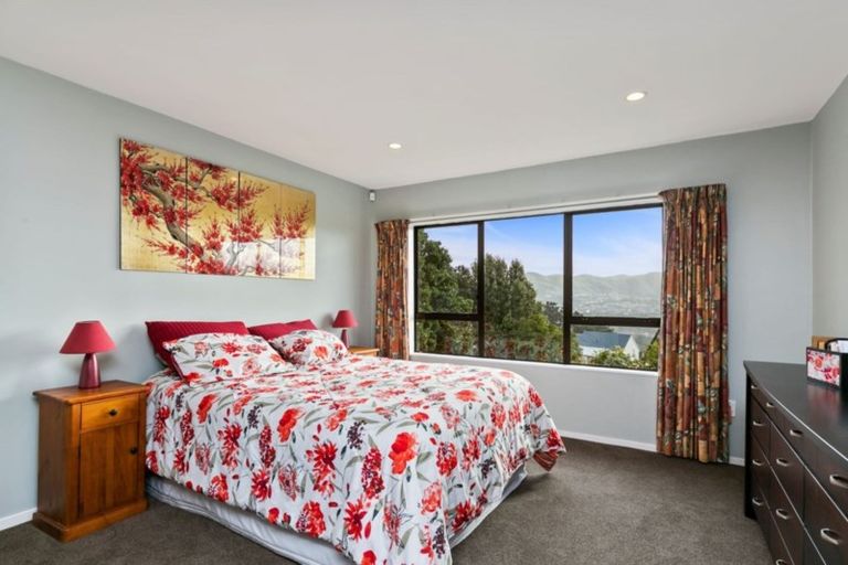 Photo of property in 4 Montserrat Place, Grenada Village, Wellington, 6037