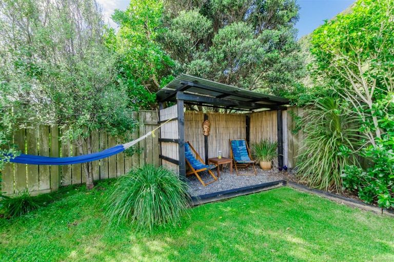 Photo of property in 10 Tilley Road, Paekakariki, 5034