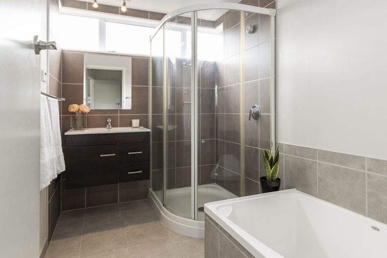 Photo of property in 2 Glenroy Crescent, Springlands, Blenheim, 7201