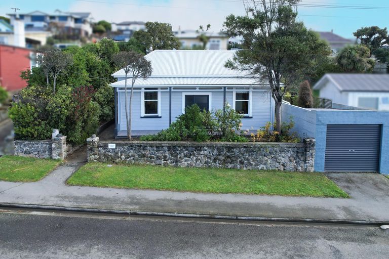 Photo of property in 42 Tyne Street, South Hill, Oamaru, 9400