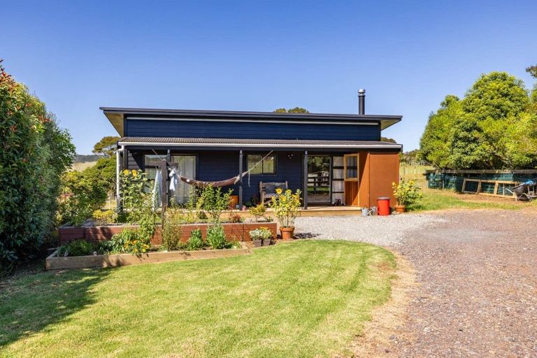 Photo of property in 65 Jamesons Esplanade, Haruru, 0204