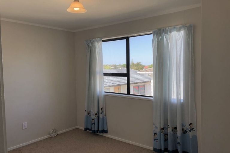 Photo of property in 28 Maugham Drive, Bucklands Beach, Auckland, 2014