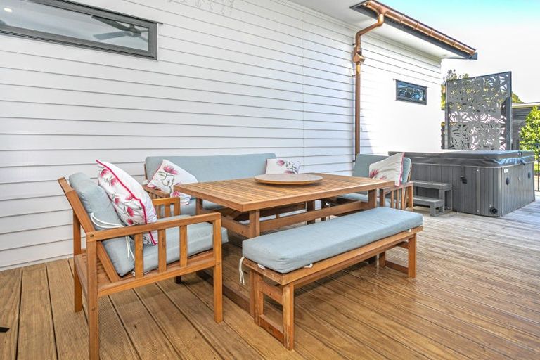 Photo of property in 1 Kingfisher Way, Whiritoa, Whangamata, 3691