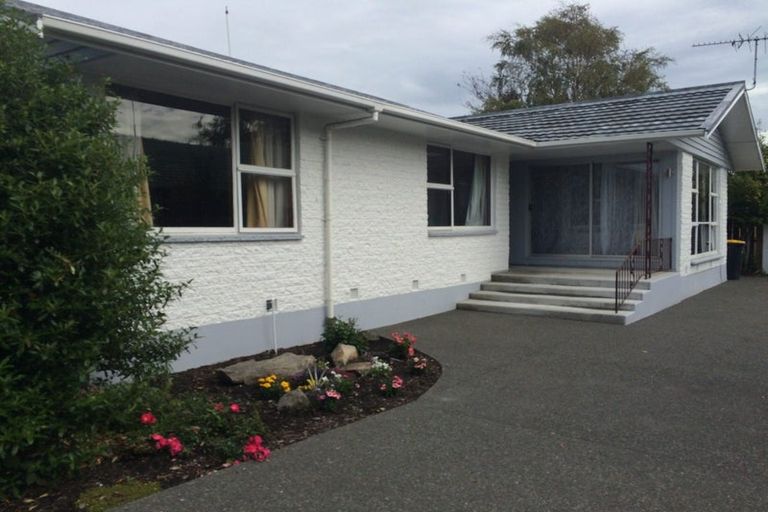 Photo of property in 35 Eglinton Street, Avondale, Christchurch, 8061