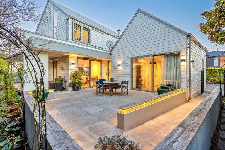 Photo of property in 12 Clifford Avenue, Merivale, Christchurch, 8014