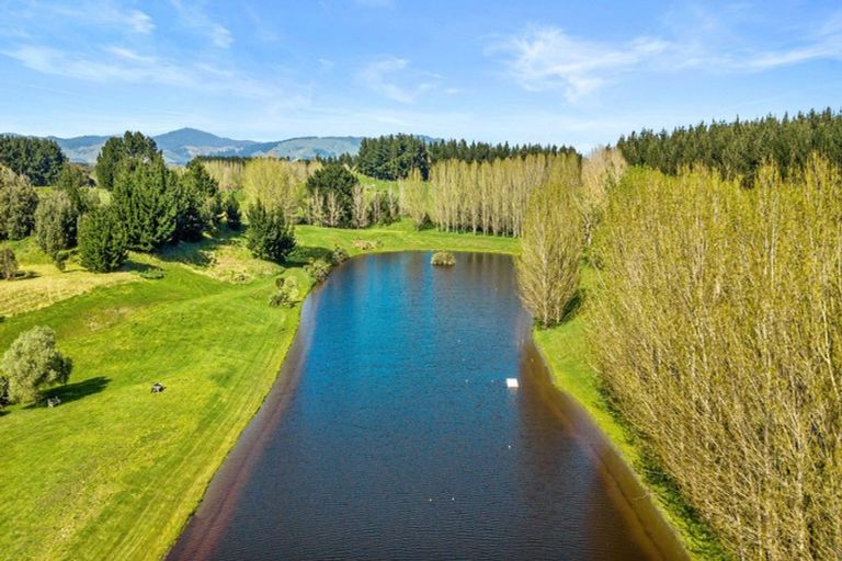 Photo of property in 253 Taylors Road, Otaki, 5583