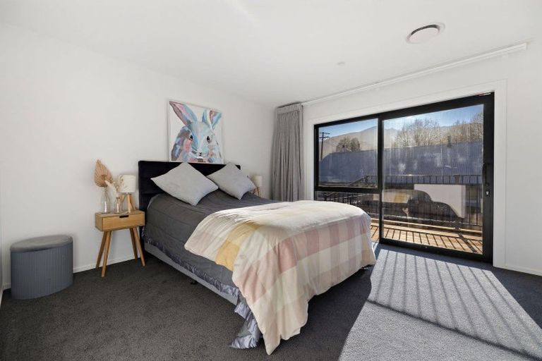 Photo of property in 67 Devon Street, Arrowtown, 9302