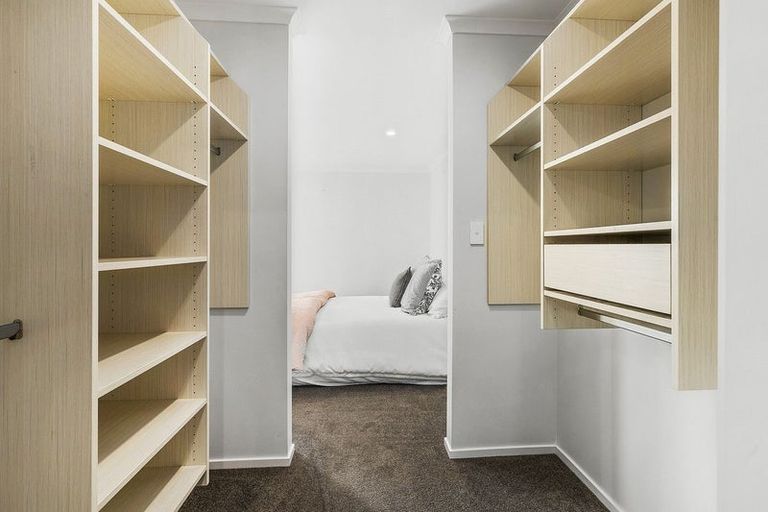 Photo of property in 1b Breakwater Way, Whitby, Porirua, 5024