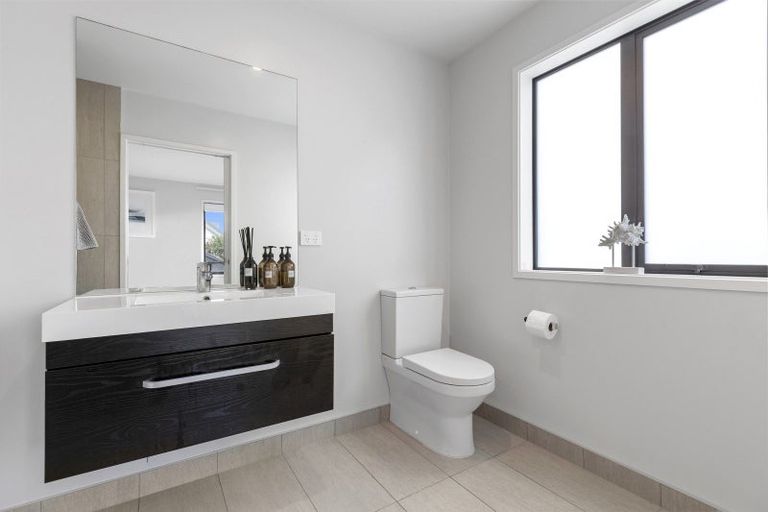 Photo of property in 2 Pimelea Street, Papamoa Beach, Papamoa, 3118