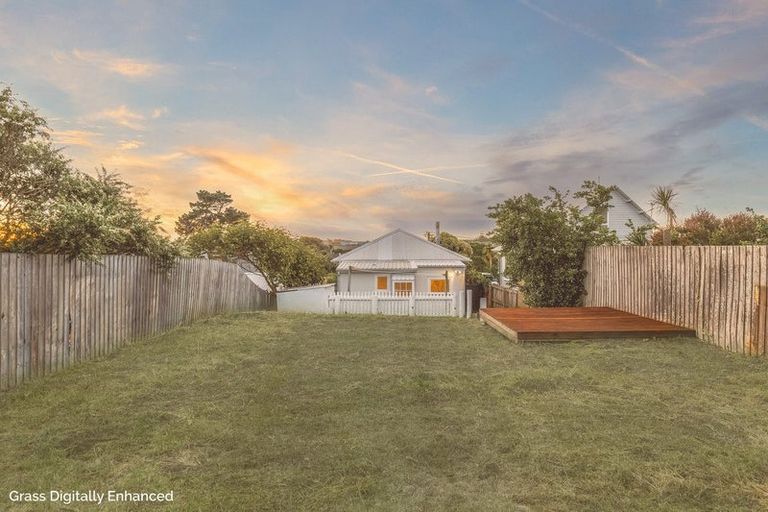 Photo of property in 9 Bellamy Avenue, New Brighton, Christchurch, 8061