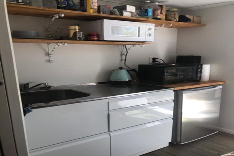 Photo of property in 2 Maungawhare Place, Otumoetai, Tauranga, 3110