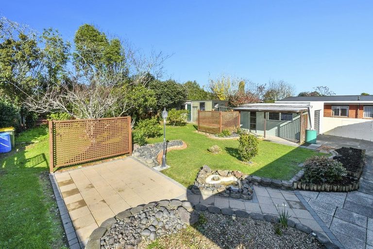 Photo of property in 22 Sunnypark Avenue, Rosehill, Papakura, 2113