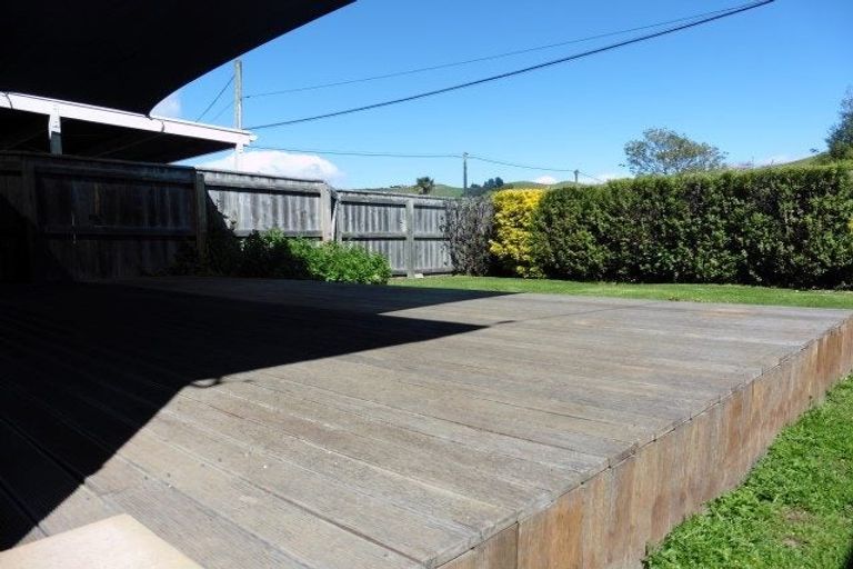 Photo of property in 4 Anderson Road, Taradale, Napier, 4112