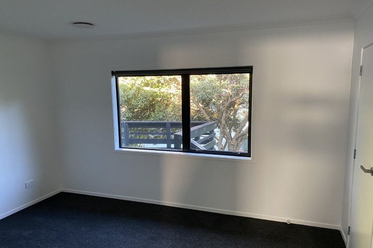 Photo of property in 11 Tahurangi Place, Spotswood, New Plymouth, 4310