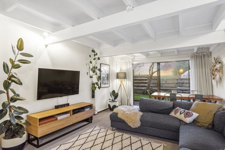 Photo of property in 42 Victory Street, Welcome Bay, Tauranga, 3112