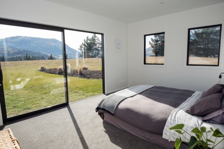 Photo of property in 60 Cunninghams Drive, Jacks Point, Queenstown, 9371