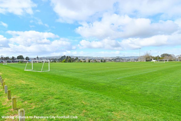 Photo of property in 7 Te Aparangi Crescent, Papakura, 2582