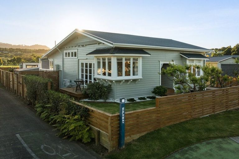 Photo of property in 12 Sandleigh Drive, Athenree, Waihi Beach, 3177