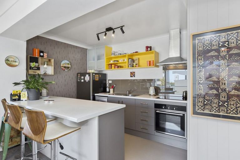 Photo of property in 3/22 Cliff Road, Tauranga, 3110