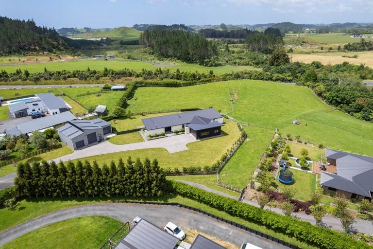 Photo of property in 13 Thomason Road, Egmont Village, New Plymouth, 4371