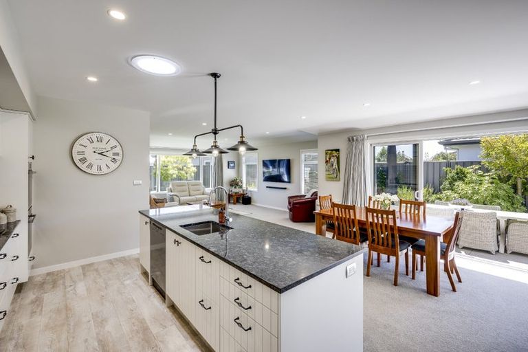 Photo of property in 6 Pelorus Avenue, Poraiti, Napier, 4112