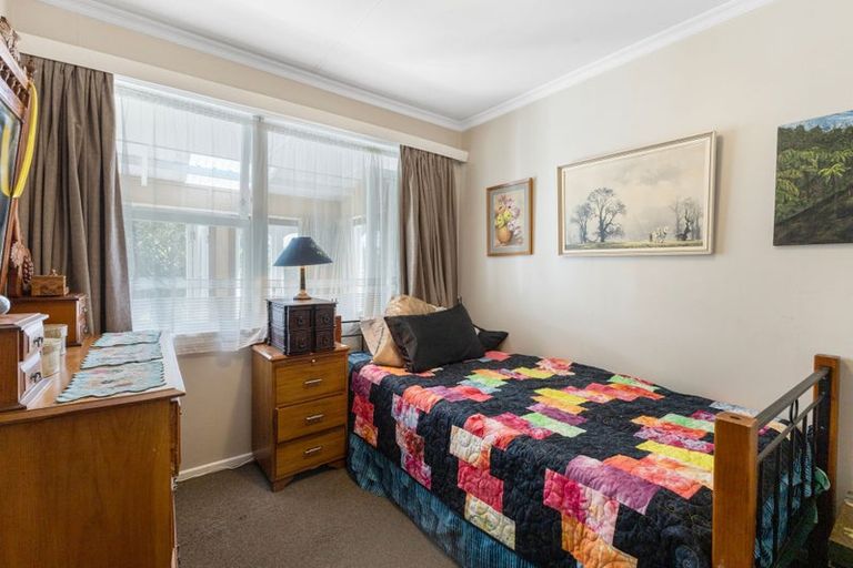 Photo of property in 8 Omata Road, Westown, New Plymouth, 4310