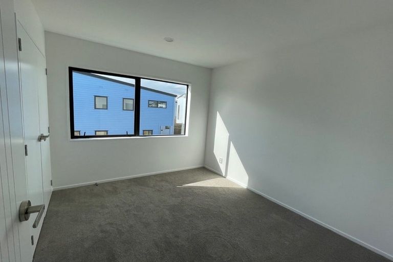 Photo of property in 28 Minhas Road, Papakura, 2110