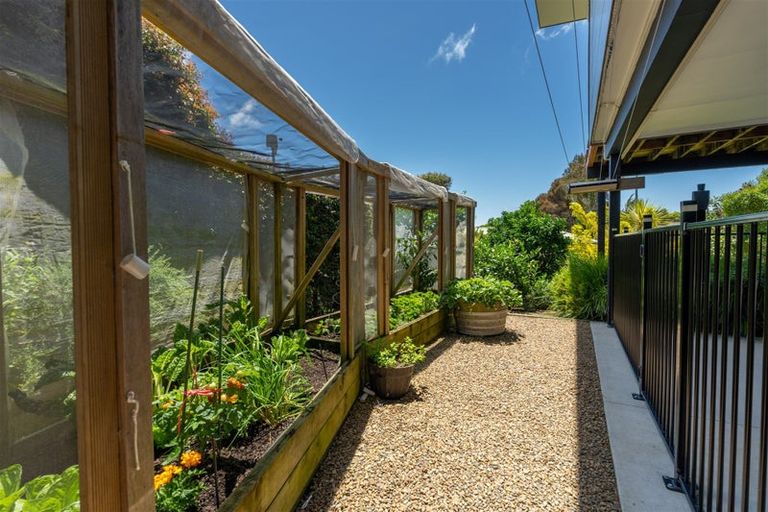 Photo of property in 33 Hihitahi Rise, Paihia, 0200