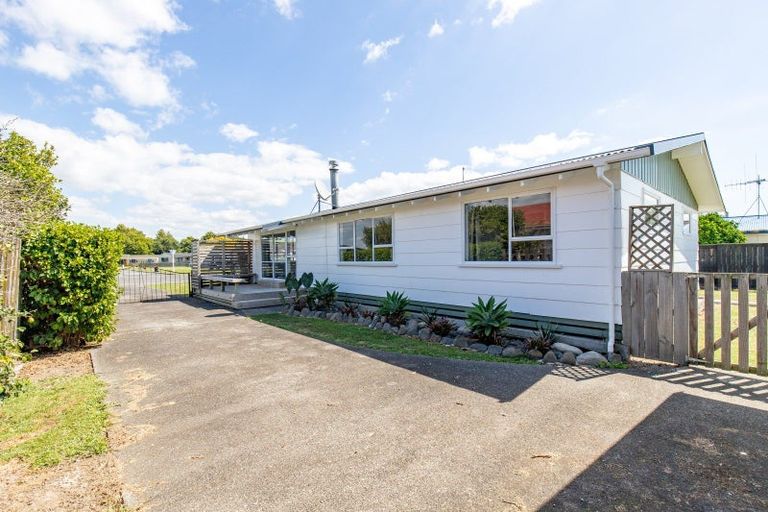 Photo of property in 48 Mahana Road, Ngatea, 3503