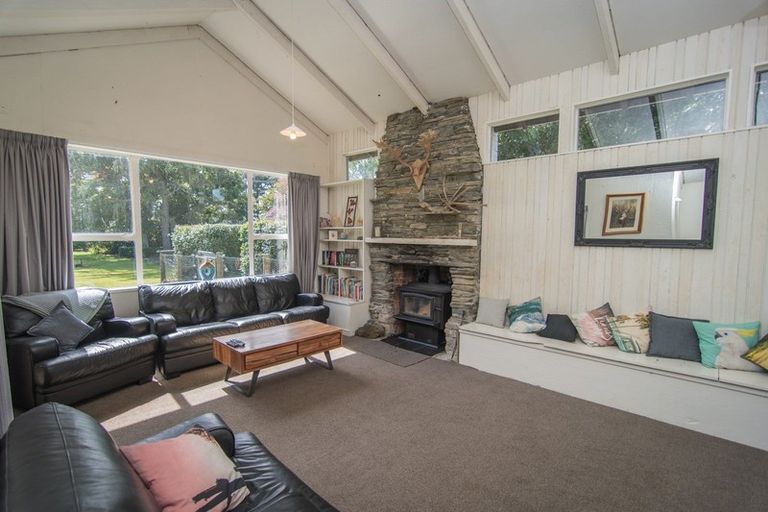 Photo of property in 381 Pareora River Road, Saint Andrews, Timaru, 7972