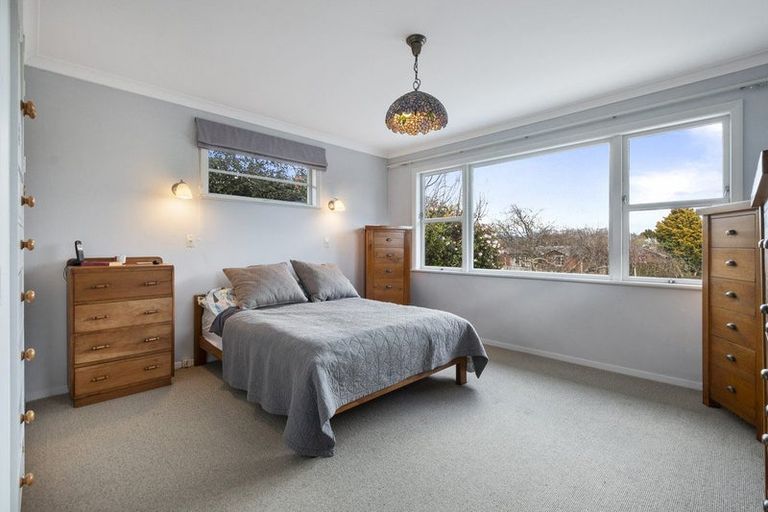Photo of property in 9 Athlone Place, Hokowhitu, Palmerston North, 4410