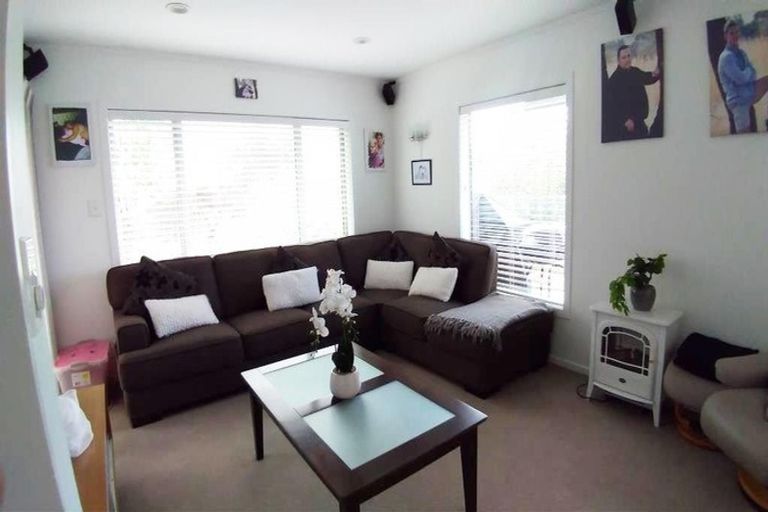 Photo of property in 1/12 Speedy Crescent, Hillcrest, Auckland, 0627