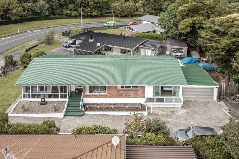 Photo of property in 14 Dennis Avenue, Hillpark, Auckland, 2102