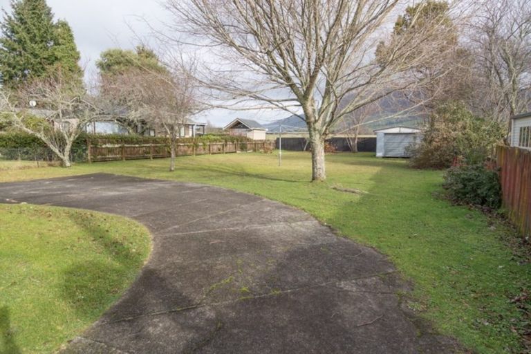 Photo of property in 35 Tongariro Road, Turangi, 3334