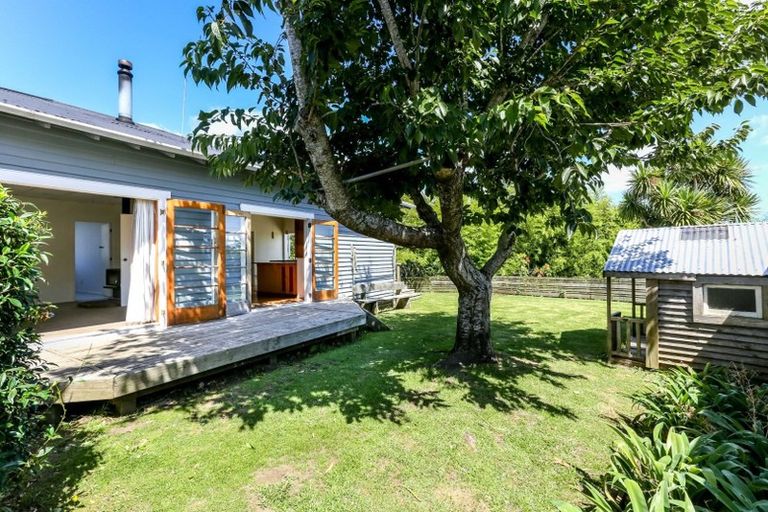 Photo of property in 222 Frankley Road, Frankleigh Park, New Plymouth, 4310