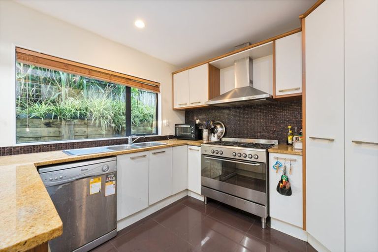 Photo of property in 6 Virginia Street, Henderson, Auckland, 0612