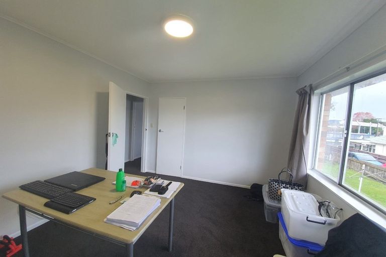 Photo of property in 2/3 Opaheke Road, Papakura, 2110