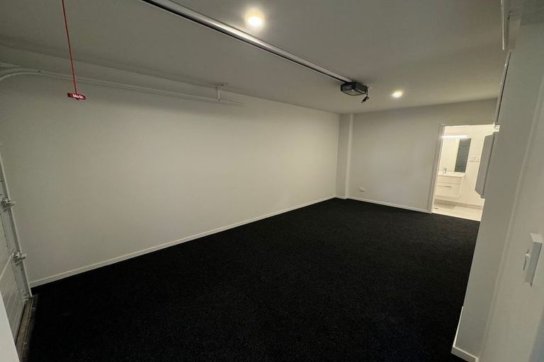Photo of property in 16 Te Puketoka Lane, Mangere, Auckland, 2022