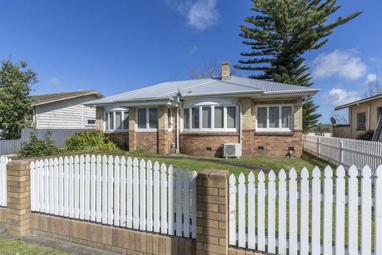 Photo of property in 238 Great South Road, Huntly, 3700
