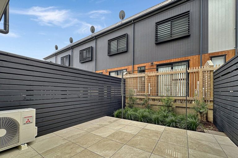 Photo of property in 52 Ara Mara Hua, Henderson, Auckland, 0612