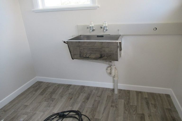 Photo of property in 10 Hinemoa Street, Levin, 5510