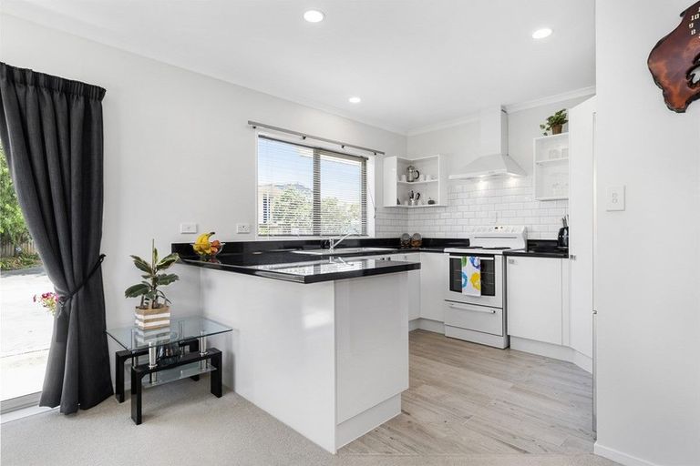 Photo of property in 20 Longstead Avenue, Papamoa Beach, Papamoa, 3118