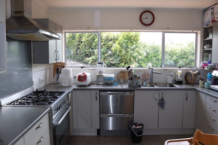 Photo of property in 1/44 College Road, Northcote, Auckland, 0627