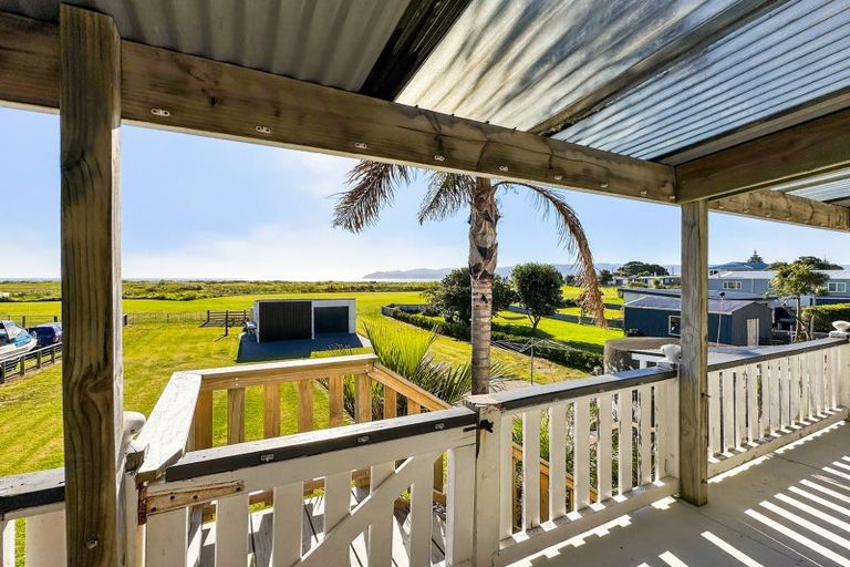 Photo of property in 102 Newcastle Street, Mahia, 4198