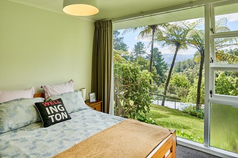 Photo of property in 570 Stokes Valley Road, Stokes Valley, Lower Hutt, 5019